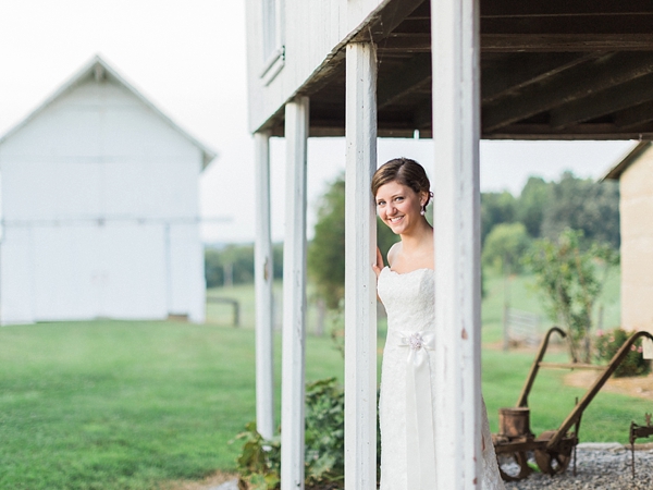www.byjphotography.com clarksville, tn historic farm bridal session