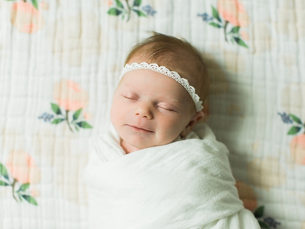 newborn-baby-girl-photography-session