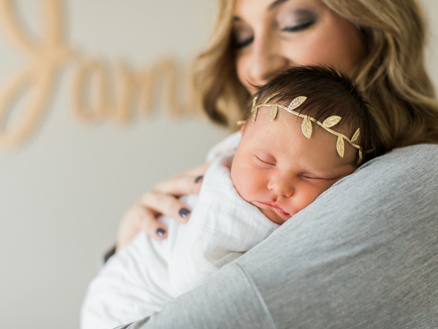 gold-crown-newborn-photo